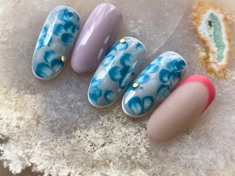 驚きと感動のネイルアートで指先を華やかに
